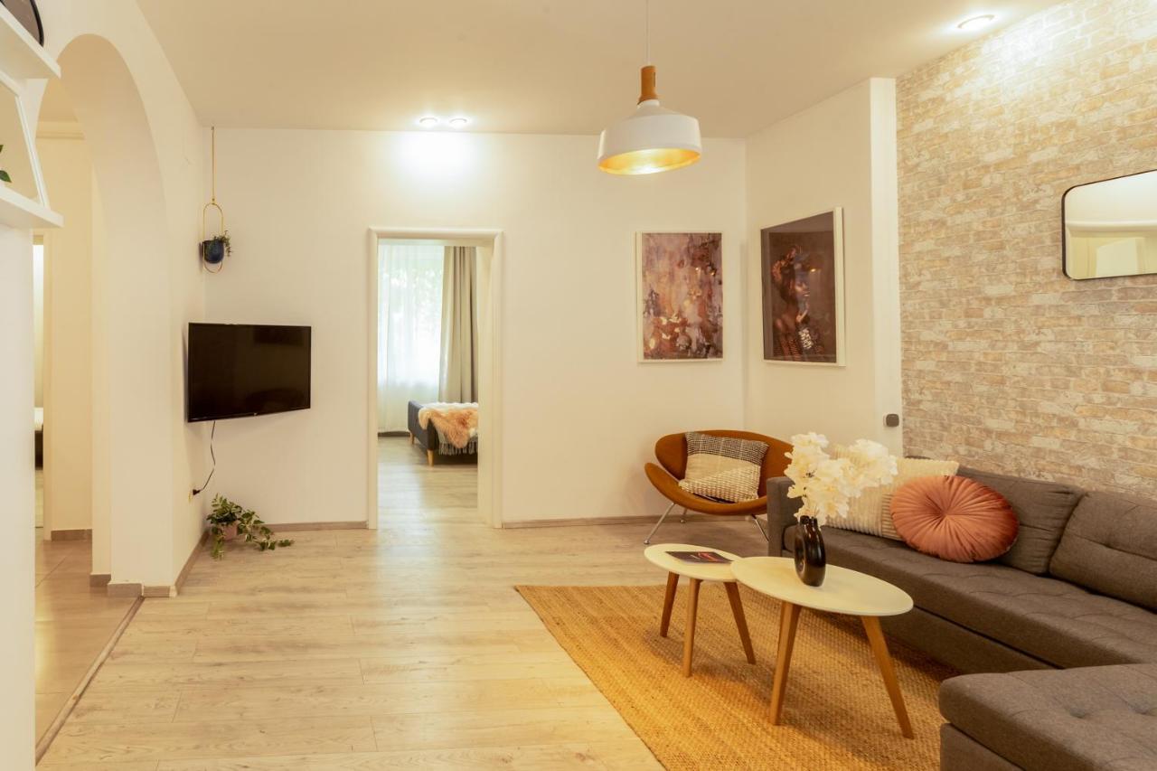 Ideal Stay: Spacious 2br Near Calea Victoriei Apartment Bukarest